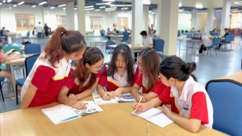 Sinh viên ngành Thương mại điện tử nên học gì ngoài trường?